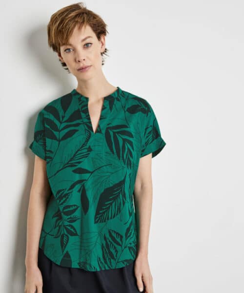 Gerry Weber Γυναικεία Μπλούζα V με Τύπωμα Φύλλα Πράσινη