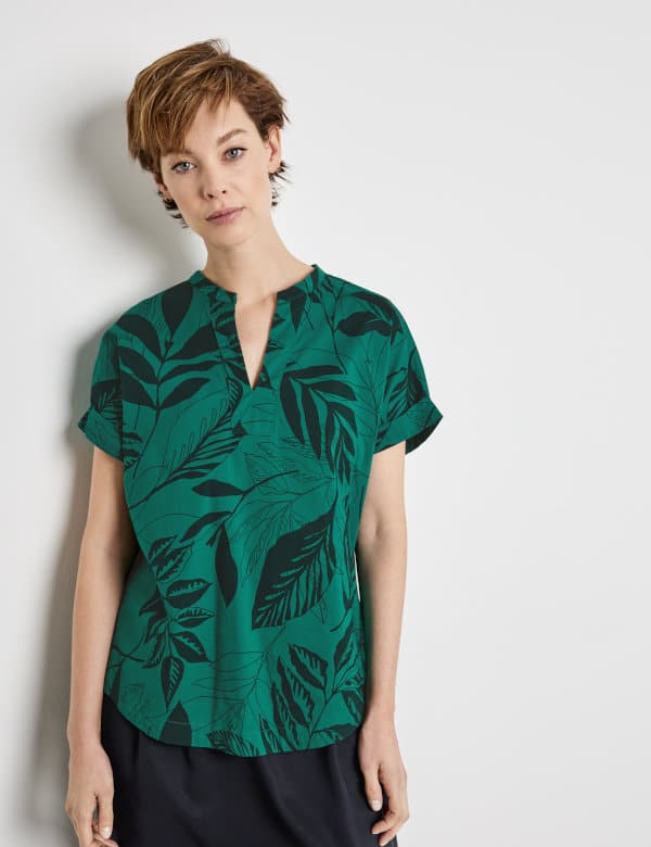 Gerry Weber Γυναικεία Μπλούζα V με Τύπωμα Φύλλα Πράσινη